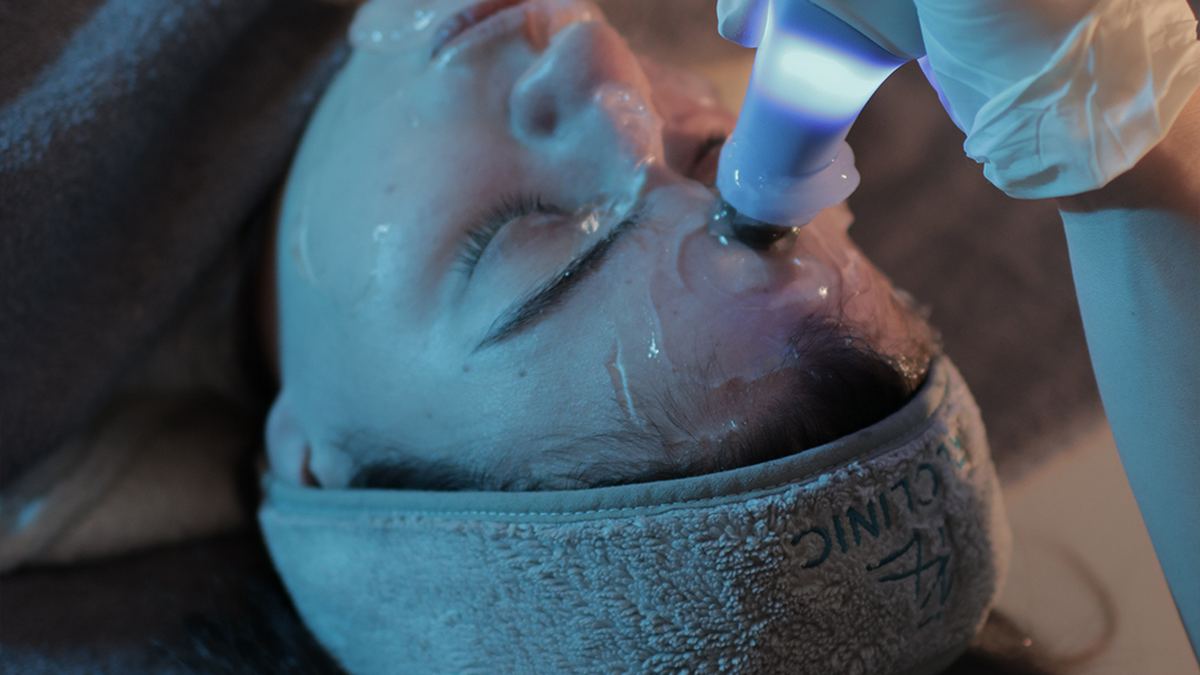 Cilde dolgu vermeden gençleşmek: EXION nasıl çalışır — RL Beauty Lounge